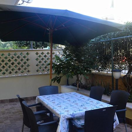 Appartamento In Via Calvi Лидо-ди-Остия Экстерьер фото